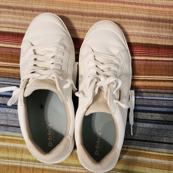 White Low-Top Sneakers - Picture 6 of 11